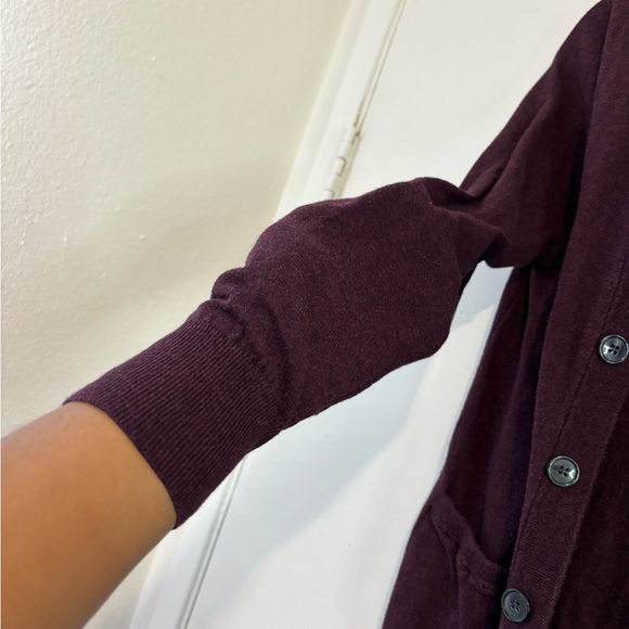 Men's Goodiellow & Co Soft Sweater Cardigan Size S V Neck Pocket Berry Color - Picture 5 of 7